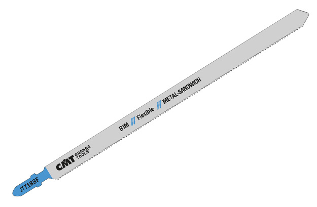 Straight cuts on sandwich material